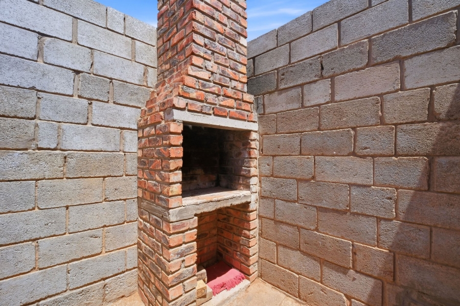 2 Bedroom Property for Sale in Missionvale Eastern Cape